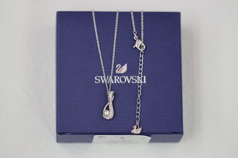 Swarovski Necklace 06lyx350